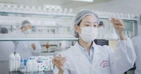 榮膺乳業(yè)三大金獎，花花牛以產(chǎn)業(yè)融合引領(lǐng)奶業(yè)高質(zhì)量發(fā)展新篇章